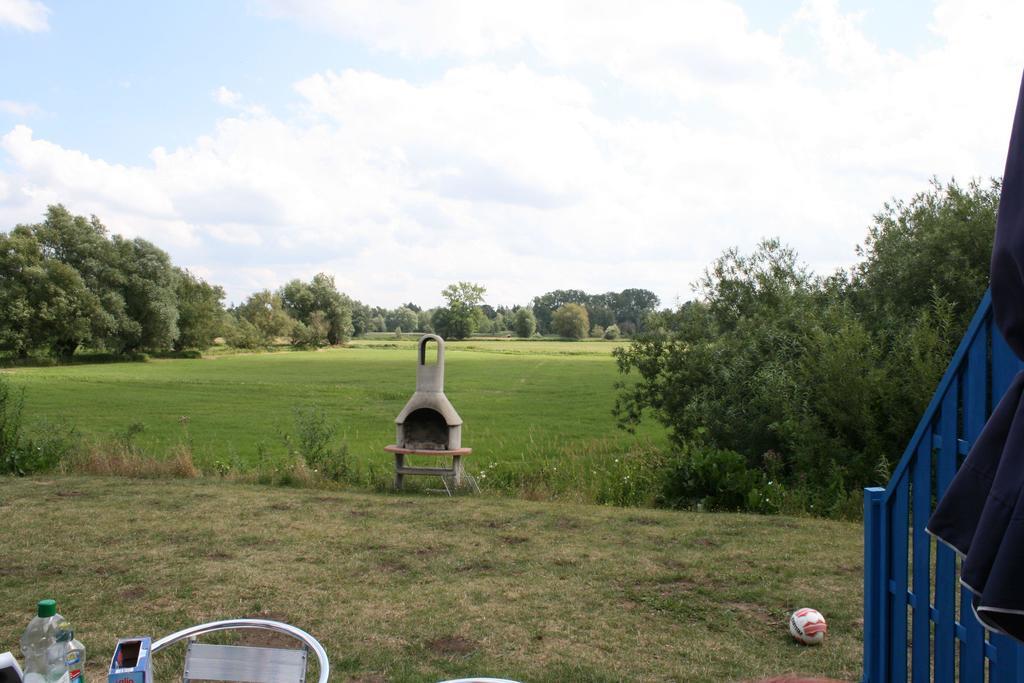 Zur-Alten-Schmiede-I-Links Boltenhagen  Exteriér fotografie